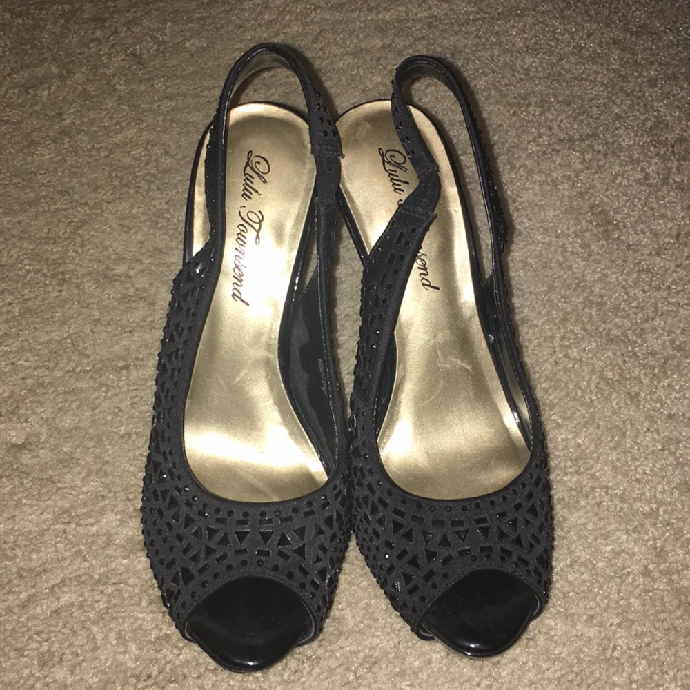 Peep toe sling back black heel